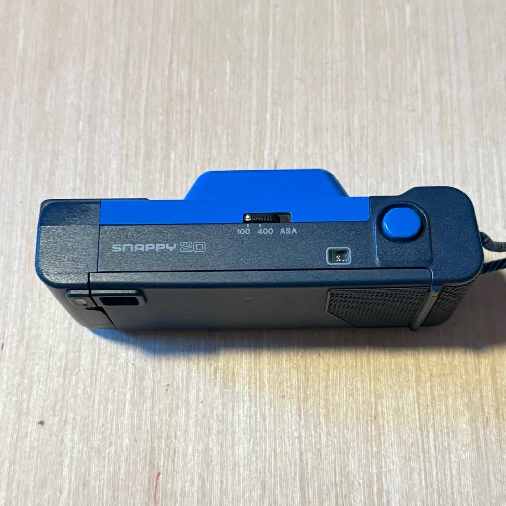 Canon Snappy 20 BLUE 35mm 1:4.5 Point & Shoot Film Camera Broken “Parts/Repair”